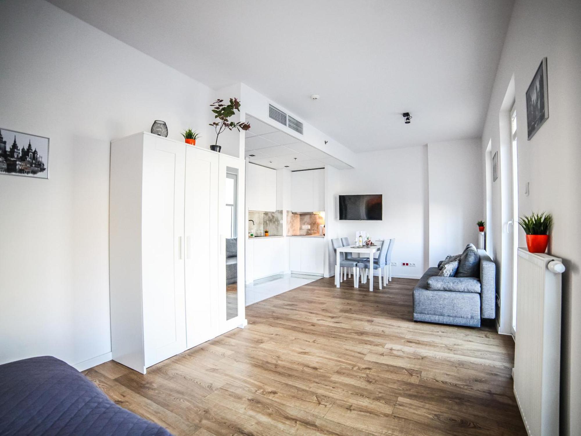 Big City Life Apartments - Bliska Wola Tower A วอร์ซอ ภายนอก รูปภาพ