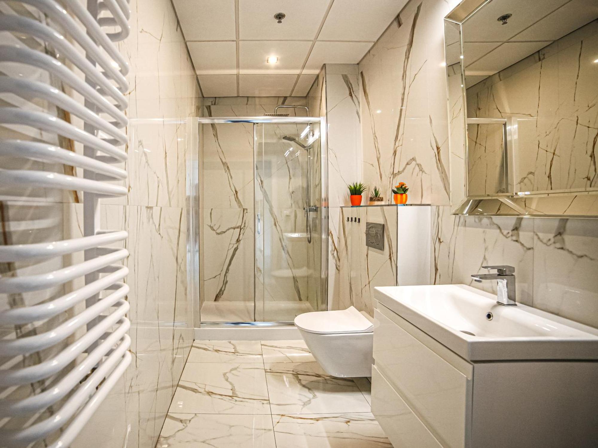Big City Life Apartments - Bliska Wola Tower A วอร์ซอ ภายนอก รูปภาพ