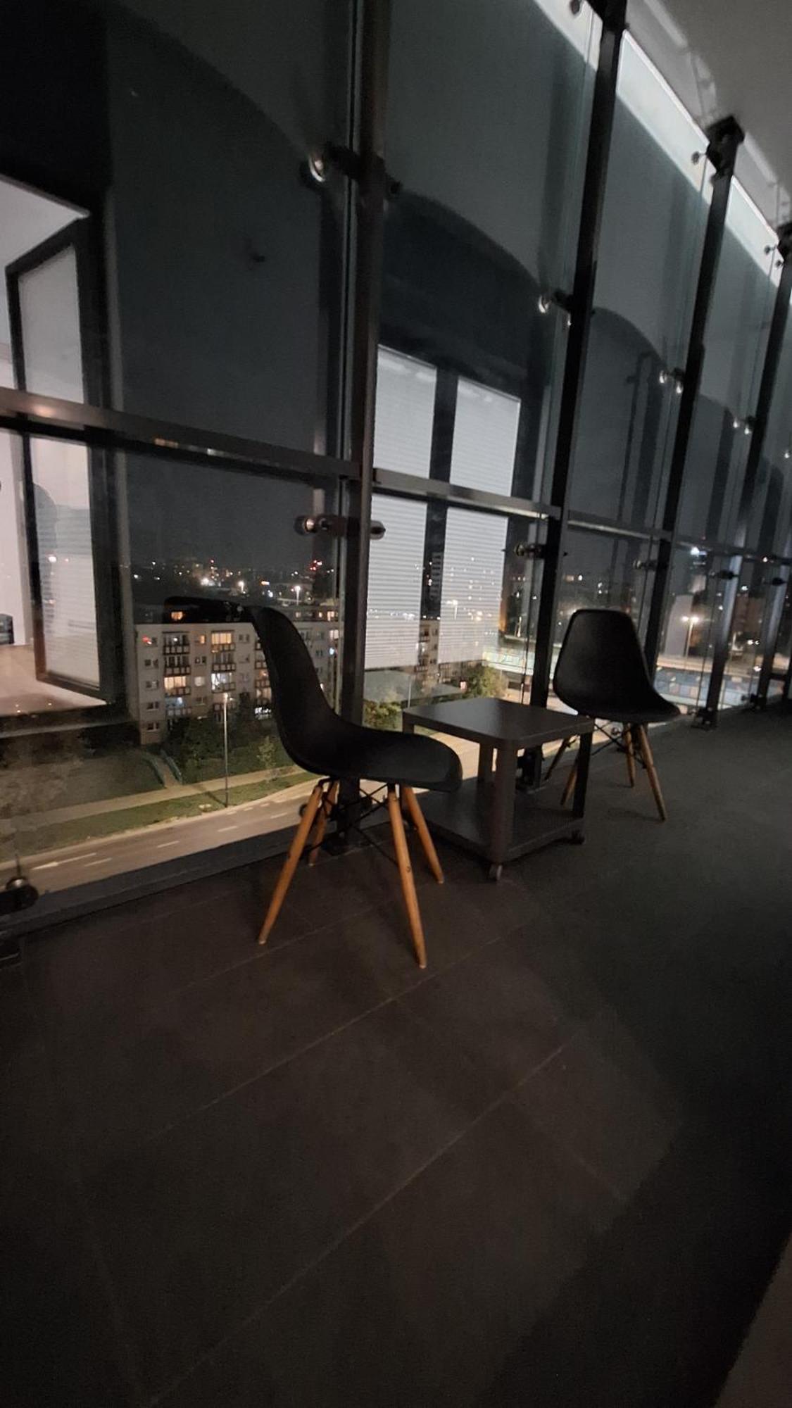 Big City Life Apartments - Bliska Wola Tower A วอร์ซอ ภายนอก รูปภาพ